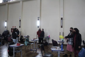 Turma do Curso Normal tem aula prática sobre as Leis de Newton
