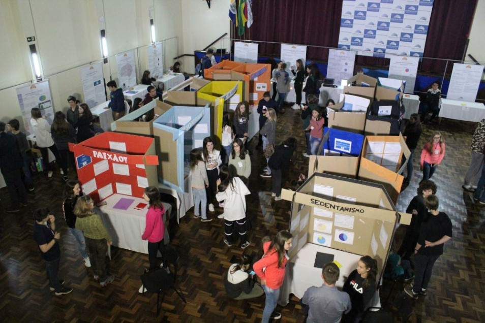 Mostra de Iniciação Científica movimenta o sábado do Instituto Ivoti