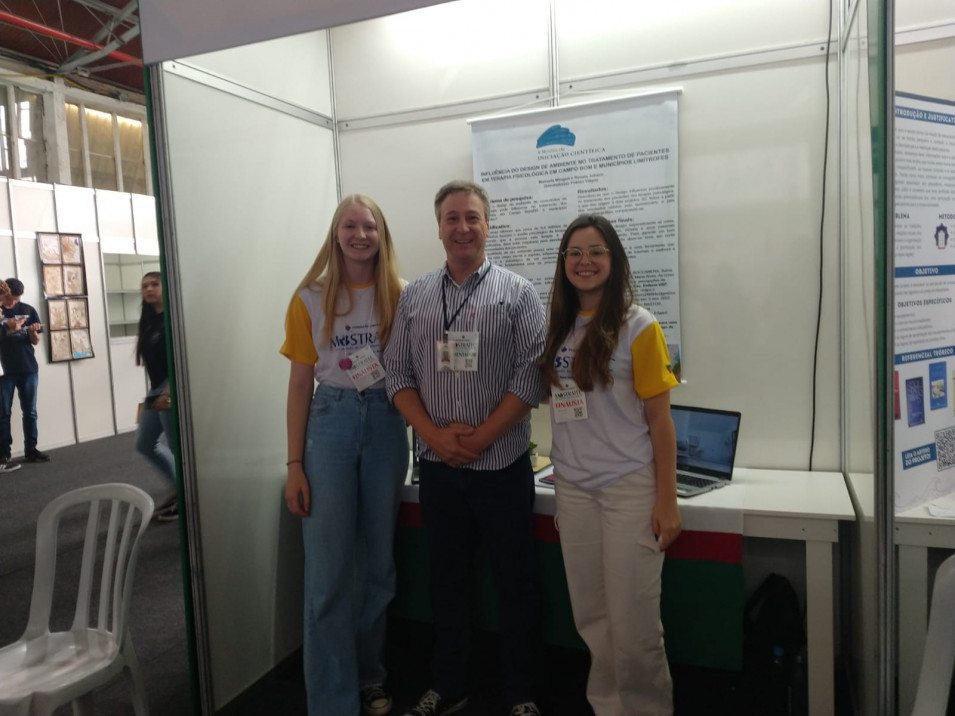 Estudantes do Instituto Ivoti apresentam trabalhos na Mostratec e Mostratec Jr