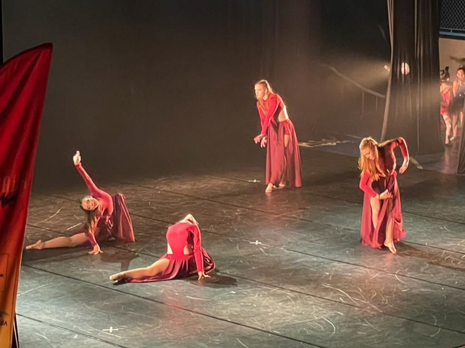 Espaço Dança Instituto Ivoti recebe premiação em sua primeira participação no Garopaba em Dança