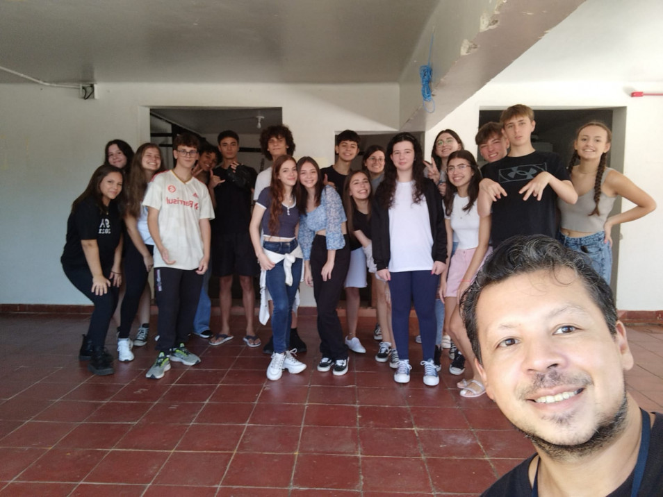 Turmas tem atividade sobre consciência corporal e controle aplicada à arte marcial russa