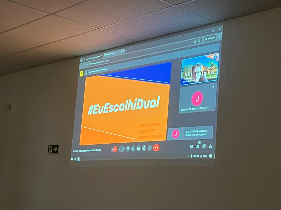 Formação profissional Dual é assunto de palestra para os estudantes do NAI/Instituto Ivoti