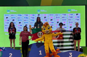 Aluna do Instituto Ivoti conquista medalha de ouro no tênis de mesa