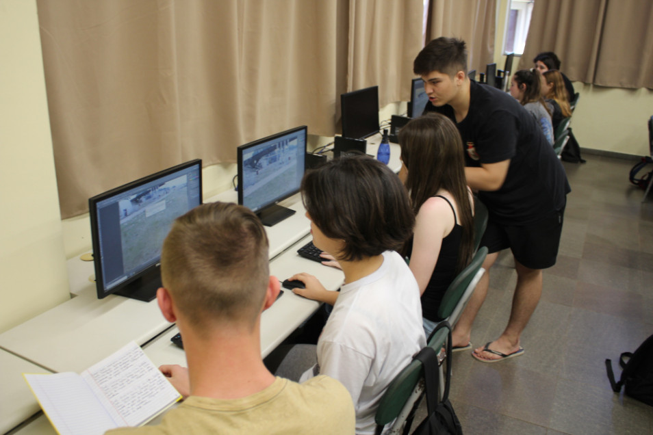 Itinerário Formação Técnica e Profissional - Técnico em Design Gráfico forma estudantes aptos para o mercado de trabalho