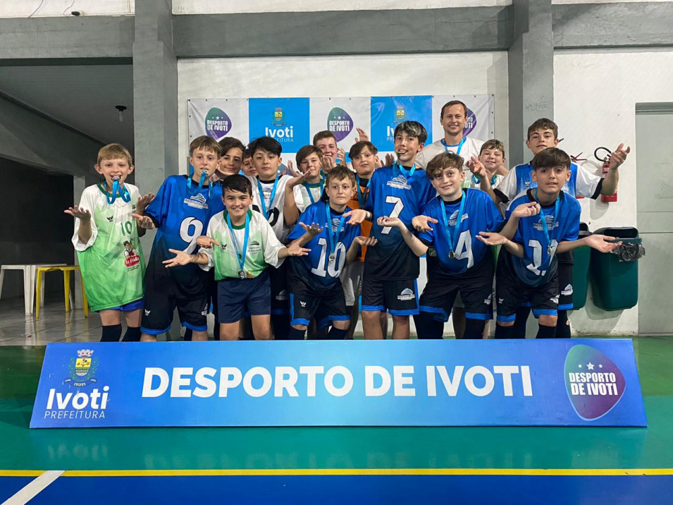 Equipe Mirim Masculina fica em 1º lugar no Campeonato Municipal de Futsal