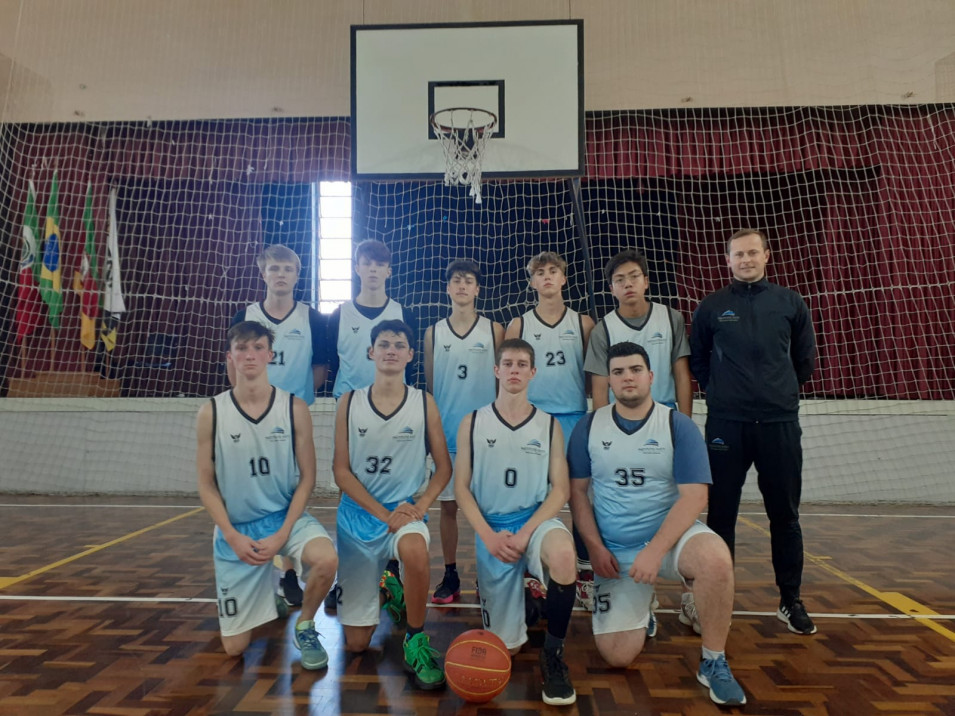Equipe de Basquete do Instituto Ivoti participa das eliminatórias para a ONASE