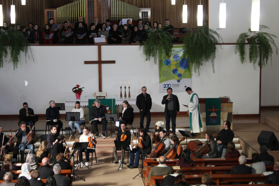 Encontro de Ex-Alunos do Instituto Ivoti reúne turmas Jubiladas em um momento festivo