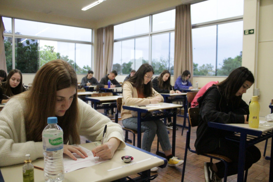Estudantes dos 3ºs anos realizam mais um simulado de preparação para o ENEM