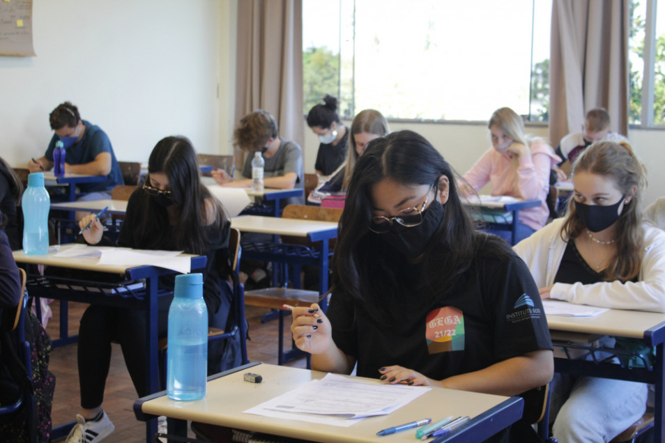 Turmas da Educação Básica realizam prova Canguru de Matemática