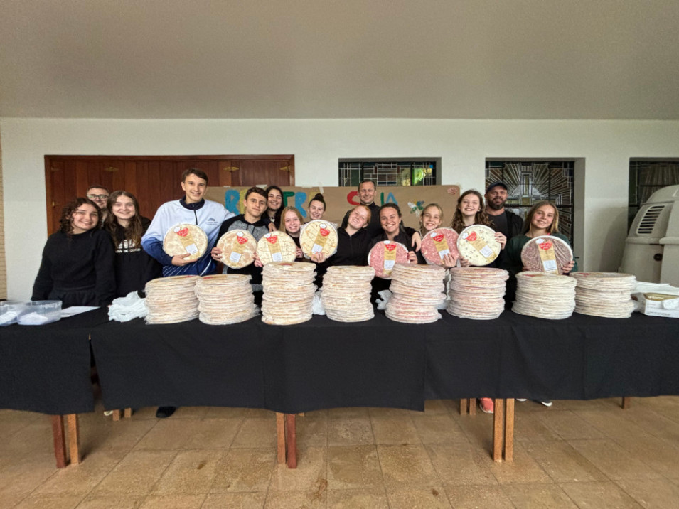 Mais de 800 Pizzas da Solidariedade são entregues pelo Instituto Ivoti
