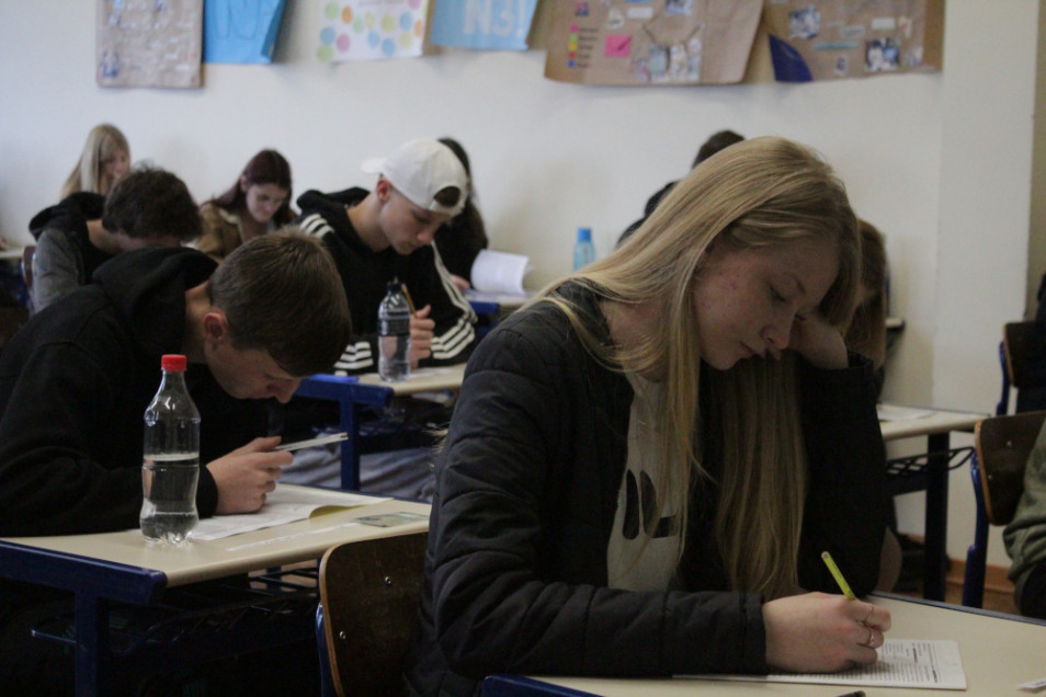 Estudantes do 1º ano do Ensino Médio realizam Simulado de preparação para o ENEM