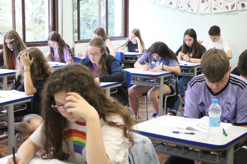 Estudantes do Instituto Ivoti realizam provas do Sistema de Avaliação da Educação Básica