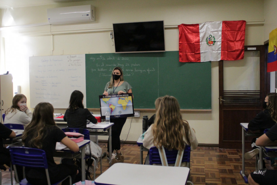 Instituto Ivoti oferece aulas de espanhol para alunos da Educação Básica.