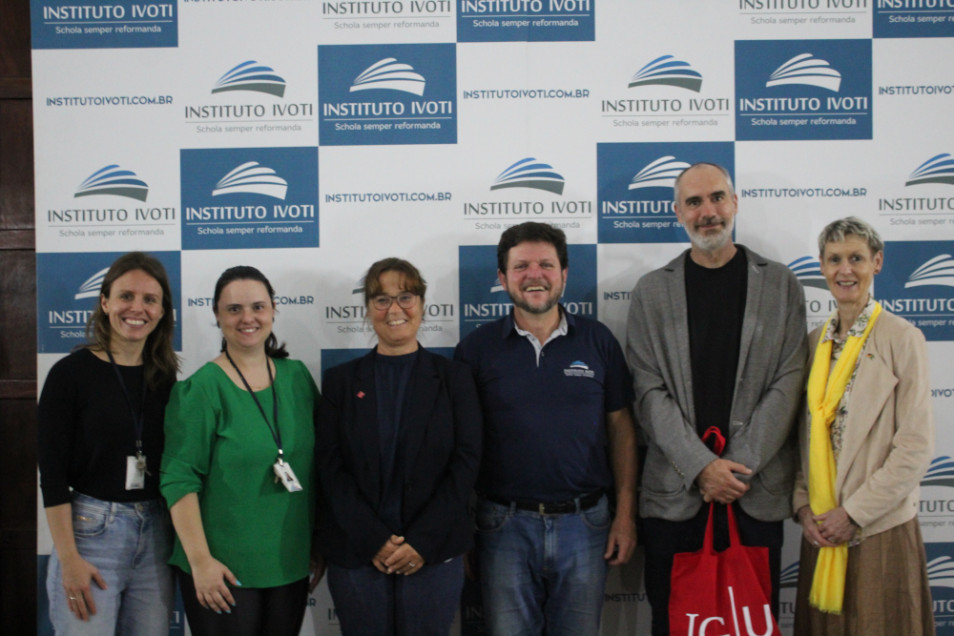 Instituto Ivoti realiza encontro com estudantes e famílias para falar sobre o Studienkolleg