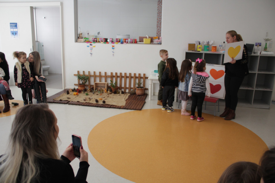 Sábado foi para homenagear as mães da Educação Infantil do Instituto Ivoti