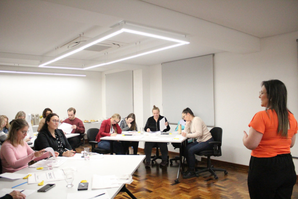 Instituto Ivoti realiza segundo encontro de desenvolvimento de equipe para o setor Administrativo