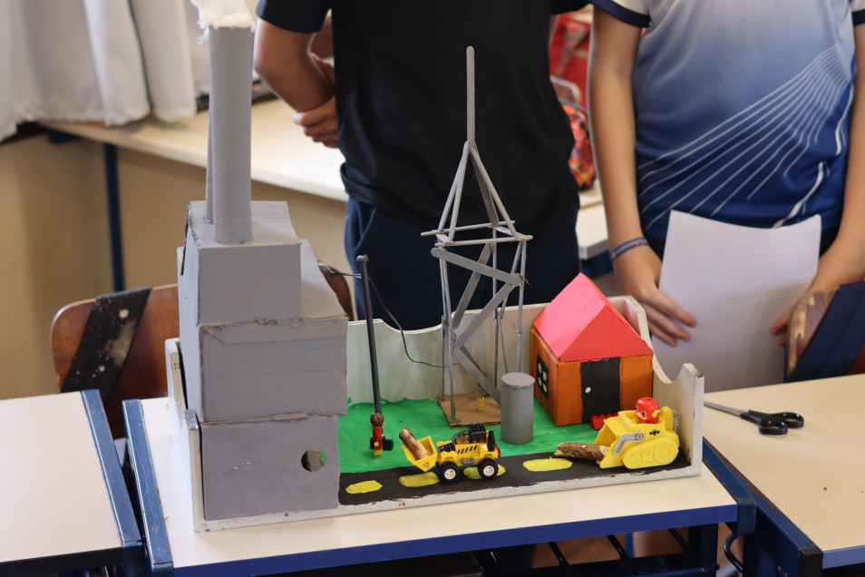 Estudantes do 6º ano exploram fontes de energia em projeto prático