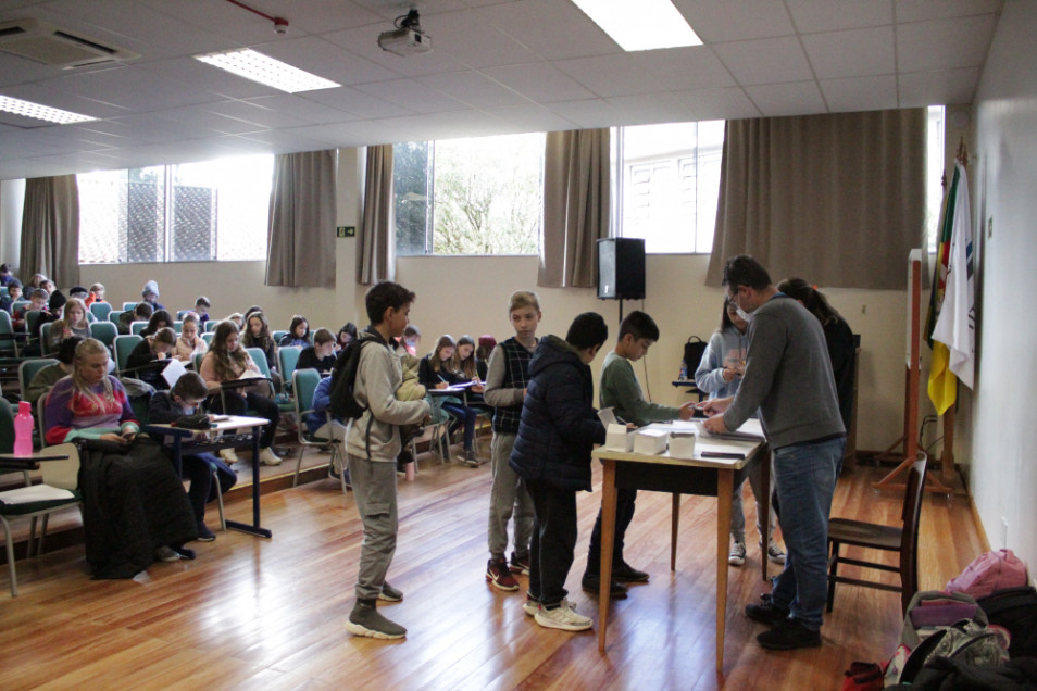 Estudantes realizam provas da Olimpíada Brasileira de Informática