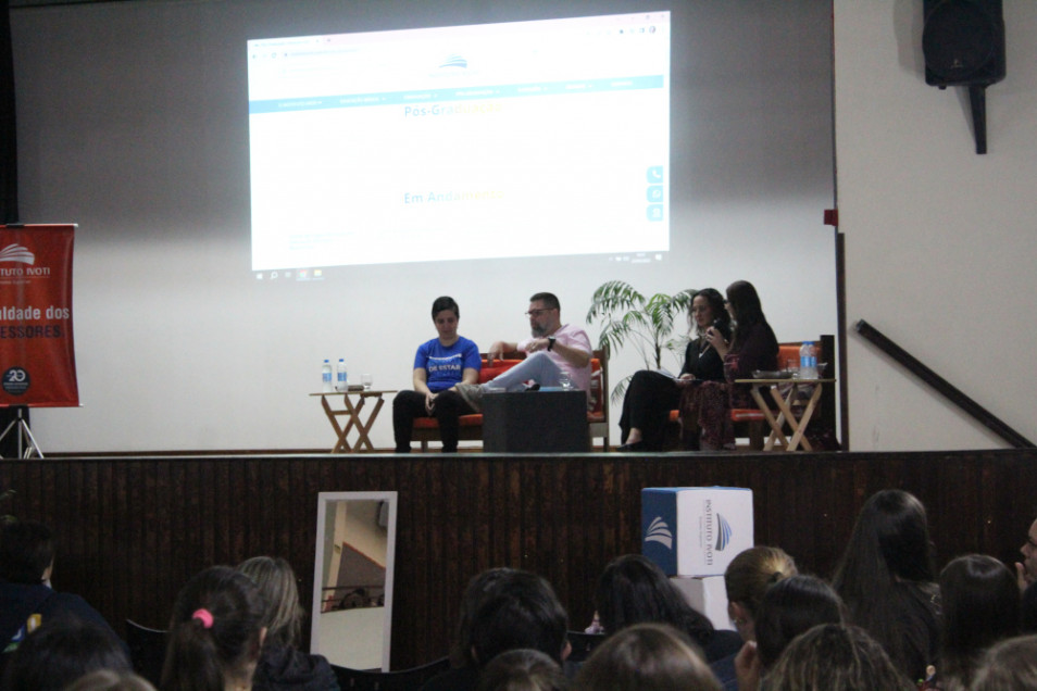 Grupo de Pesquisa do Ensino Superior realiza bate papo sobre o brincar na infância