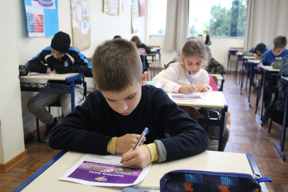 Estudantes da Educação Básica realizam as provas da Olimpíada Brasileira de Robótica
