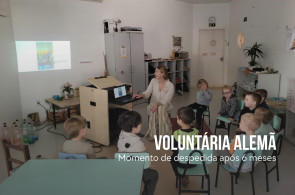 Seis meses de troca: voluntária alemã se despede da comunidade escolar