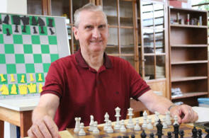 Professor Romar Schneider completa 50 anos como professor do Instituto Ivoti