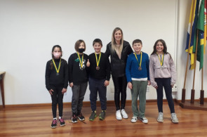 16 estudantes do Instituto Ivoti são medalhistas na Prova Canguru de Matemática
