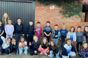 Turma do 1º ano do Instituto Ivoti realiza passeio pelo entorno da escola
