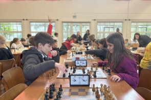Turma do 4º ano participa do Torneio Interno de Xadrez Misto por Equipes