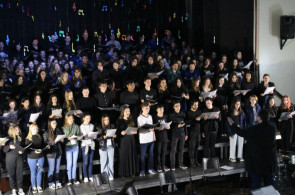 22º Encorse encerra no Instituto Ivoti com apresentações e coro formado pelas 13 escolas participantes