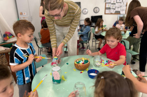 Basteln mit Gruppe 4:  Unsere Laternen leuchten hell!