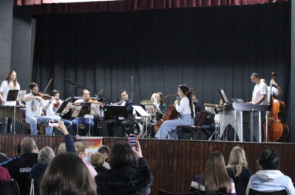Grupo Sonoridad realiza concerto beneficente no Instituto Ivoti