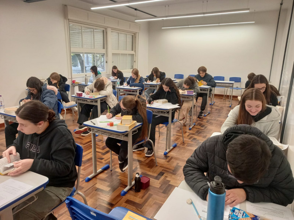 Simulado oficial DSD I: uma experiência fundamental na preparação para a prova de proficiência