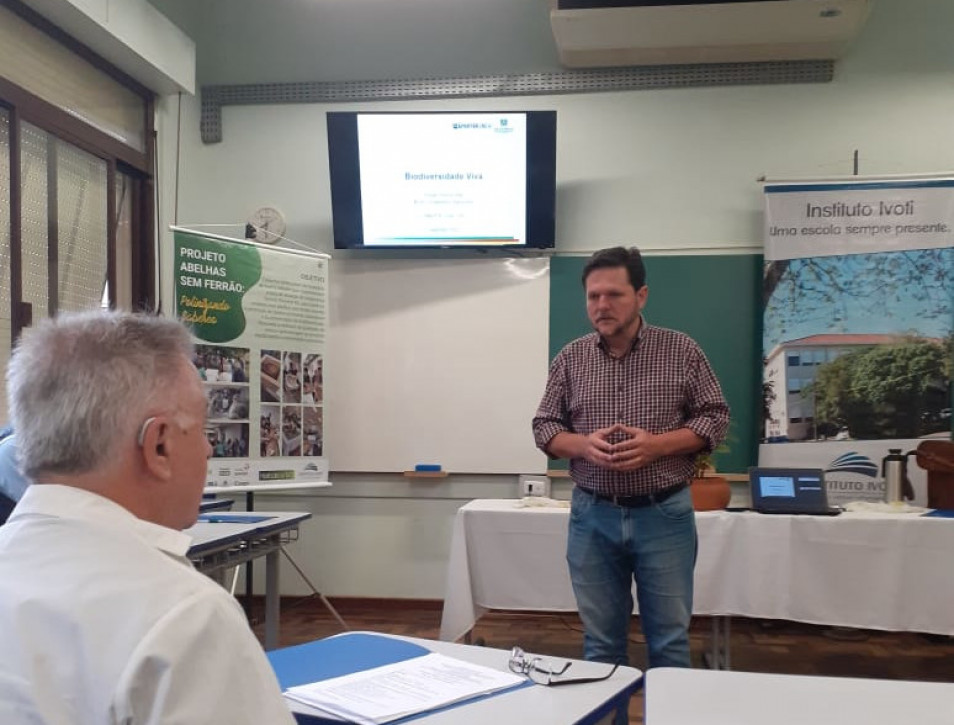 Iniciou o curso de Segurança Alimentar: A Biodiversidade Viva promovido pelo Programa Herbário Vivo