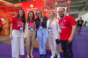 Coordenadoras do Instituto Ivoti participam do Bett Brasil, em São Paulo