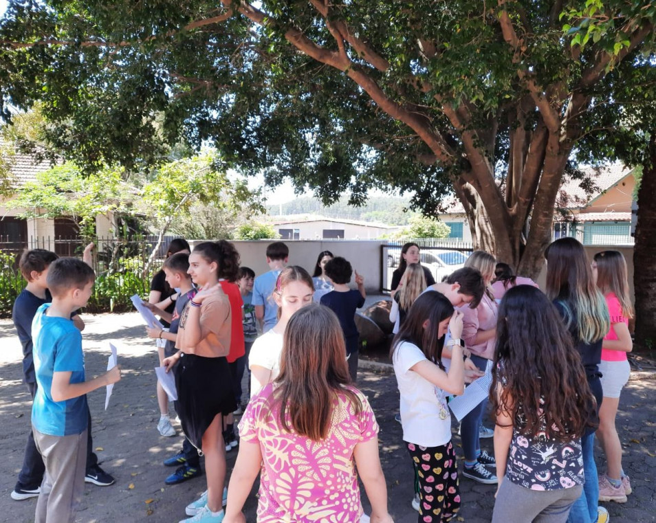 Turmas do 6º ano finalizam sequência didática sobre o gênero textual relato pessoal