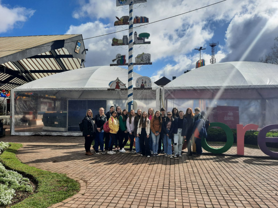 Estudantes do NAI/Instituto Ivoti participam do Theaterfestival em Nova Petrópolis