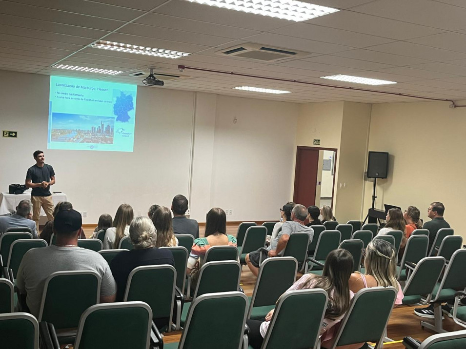 Evento apresenta oportunidades de estudos na Alemanha para estudantes e famílias