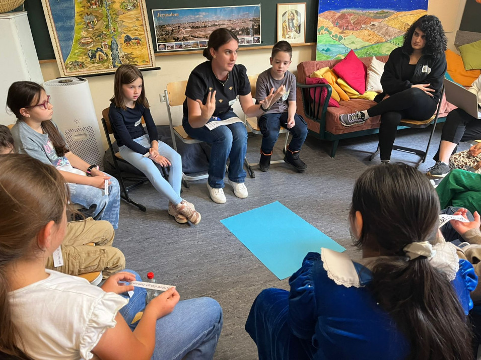 Imersão cultural e pedagógica na Alemanha - Fabiane Waechter visita escola Werner von Siemens Grundschule
