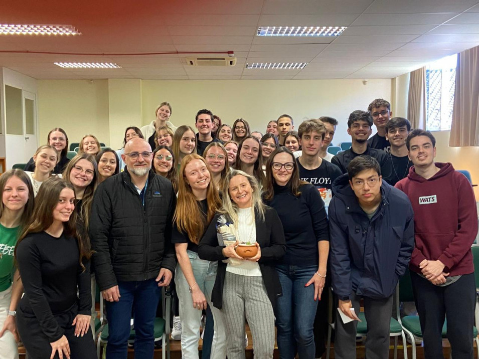Estudantes dos Itinerários IRHS e ICH participam de conversa sobre primeiros passos no mercado de trabalho