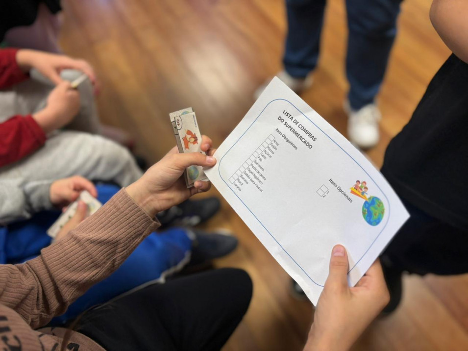 Alunos do 2º ano aprendem sobre finanças de forma prática e divertida