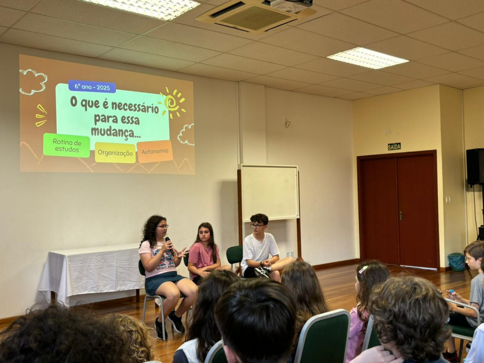 Alunos dos 5ºs anos participam de bate-papo sobre a transição para os Anos Finais
