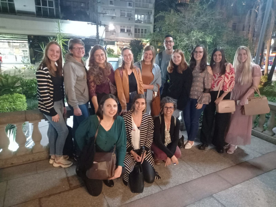 Acadêmicos da Faculdade Instituto Ivoti visitam Instituto Goethe em Porto Alegre