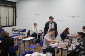 Professor Romar Schneider realiza Torneio de Xadrez Relâmpago no Instituto Ivoti