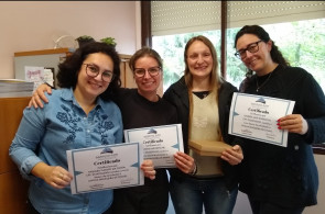 Colaboradoras concluem Curso Básico de Introdução à LIBRAS