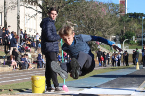 Campeonato Municipal de Atletismo reúne atletas no Instituto Ivoti